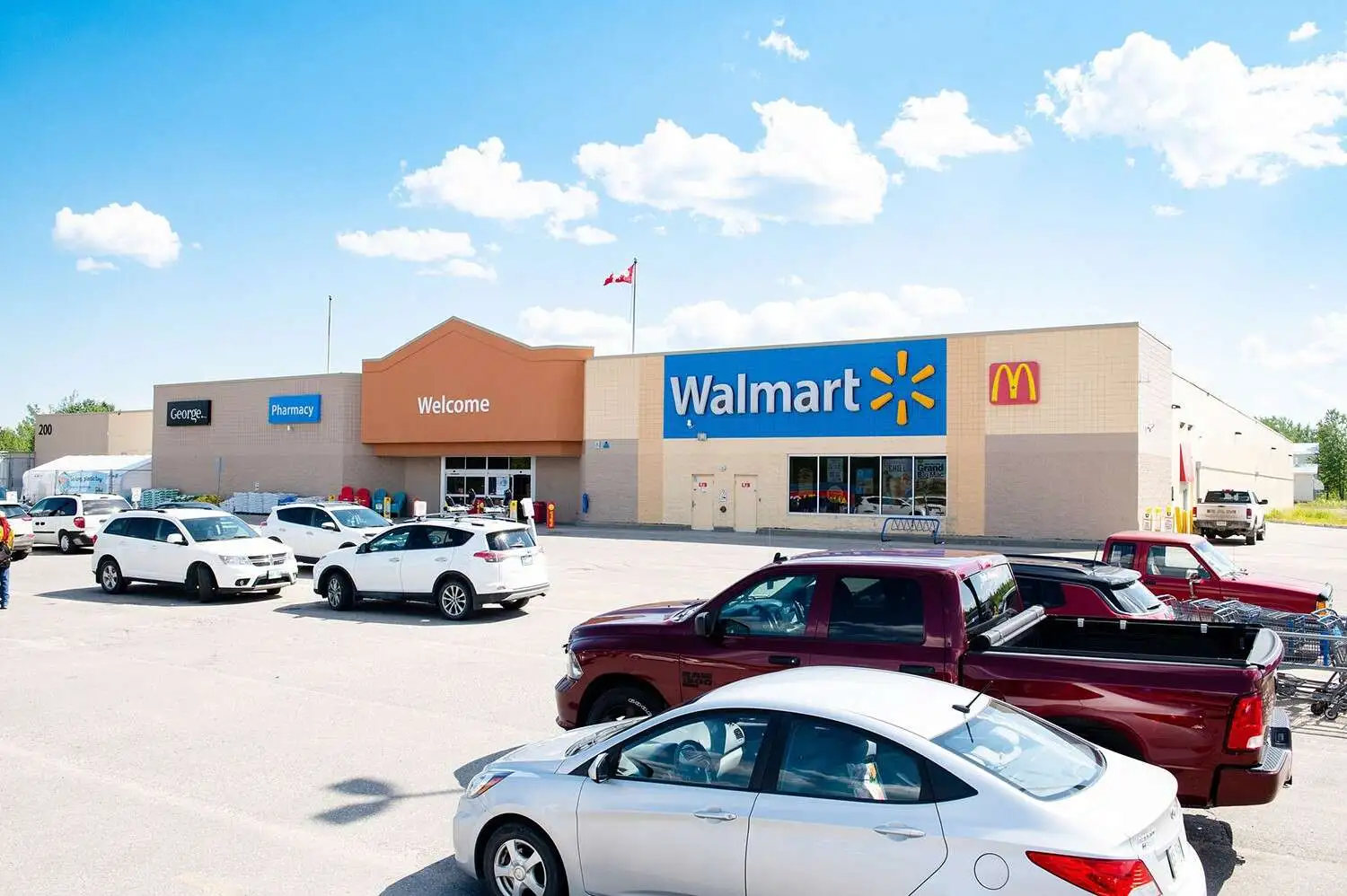 200-manitoba-10-flin-flon-mb_695860954